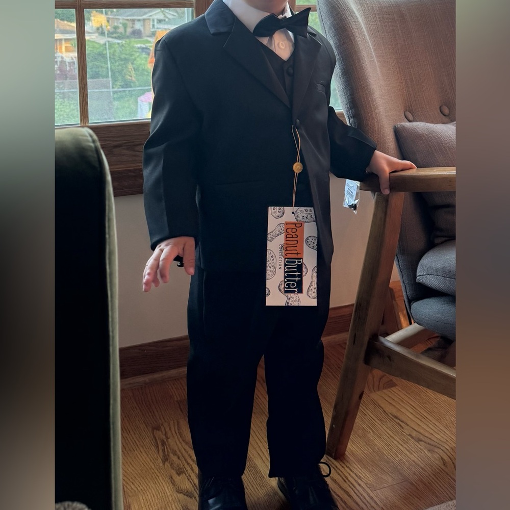 Boys Black Tuxedo by Peanut Butter Collection. Size 4T.